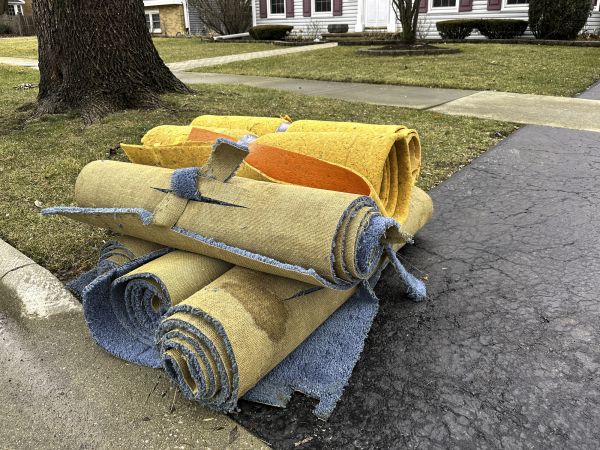 Carpet Haul Away Service in Goodyear